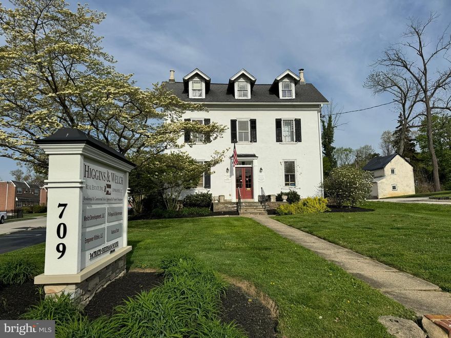 Single Office Room for Rent. Nicely renovated second floor office space in the historic Patrick Sheehan House now available. Conveniently located on Bethlehem Pike and in close proximity to Chestnut Hill, Center City, Route 309 and other travel routes. Available space contains new neutral color carpeting, new lighting, new electrical outlets and covers, new neutral colored painting, and close access to newly renovated powder room. 24 hour access, parking lot and street parking and many nearby eateries, retail stores and amenities. Parking lot and street parking included. Tenant pays $100 flat rate for electric, heat, cool,  water, etc. Tenant responsible for phone, cable and/or internet;