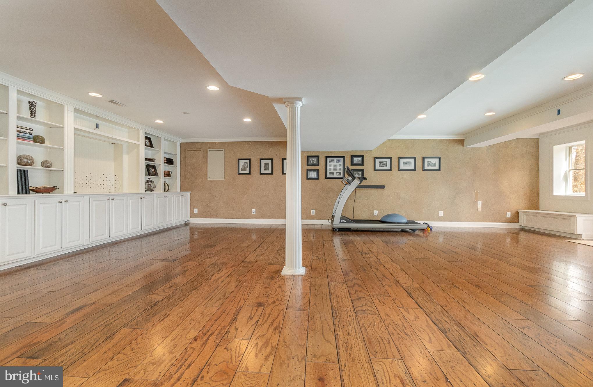 WOODCREST - Residential