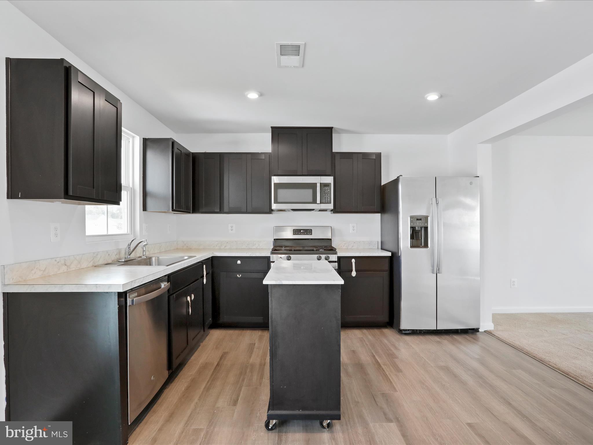 THE LAKES AT MARTINSBURG - Residential