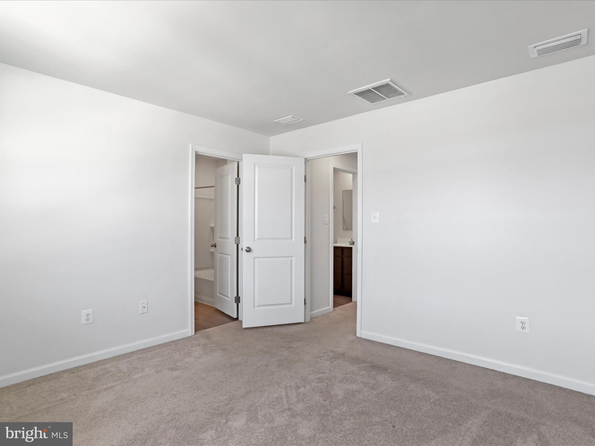 THE LAKES AT MARTINSBURG - Residential