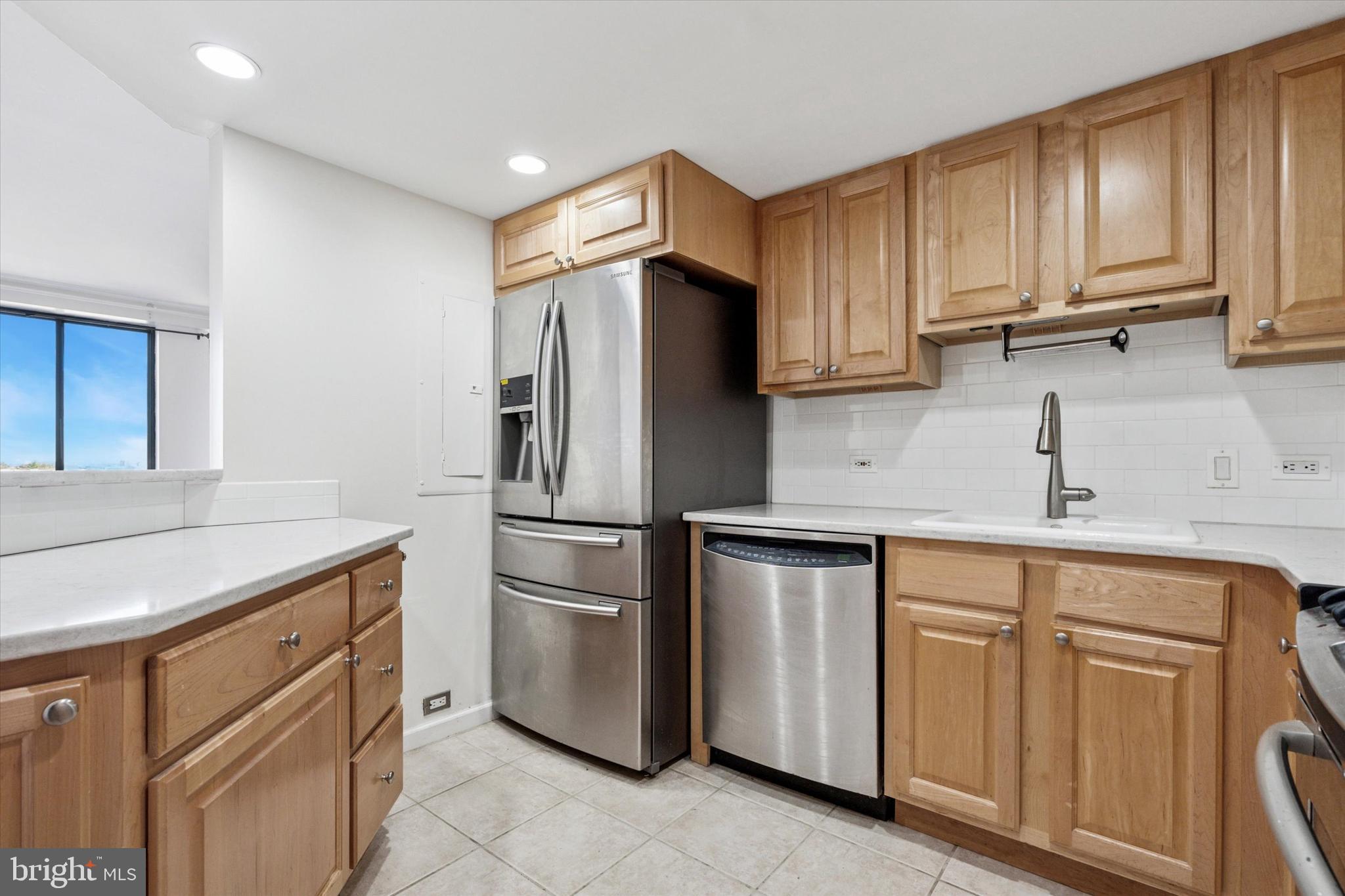 FAIRMOUNT - Residential