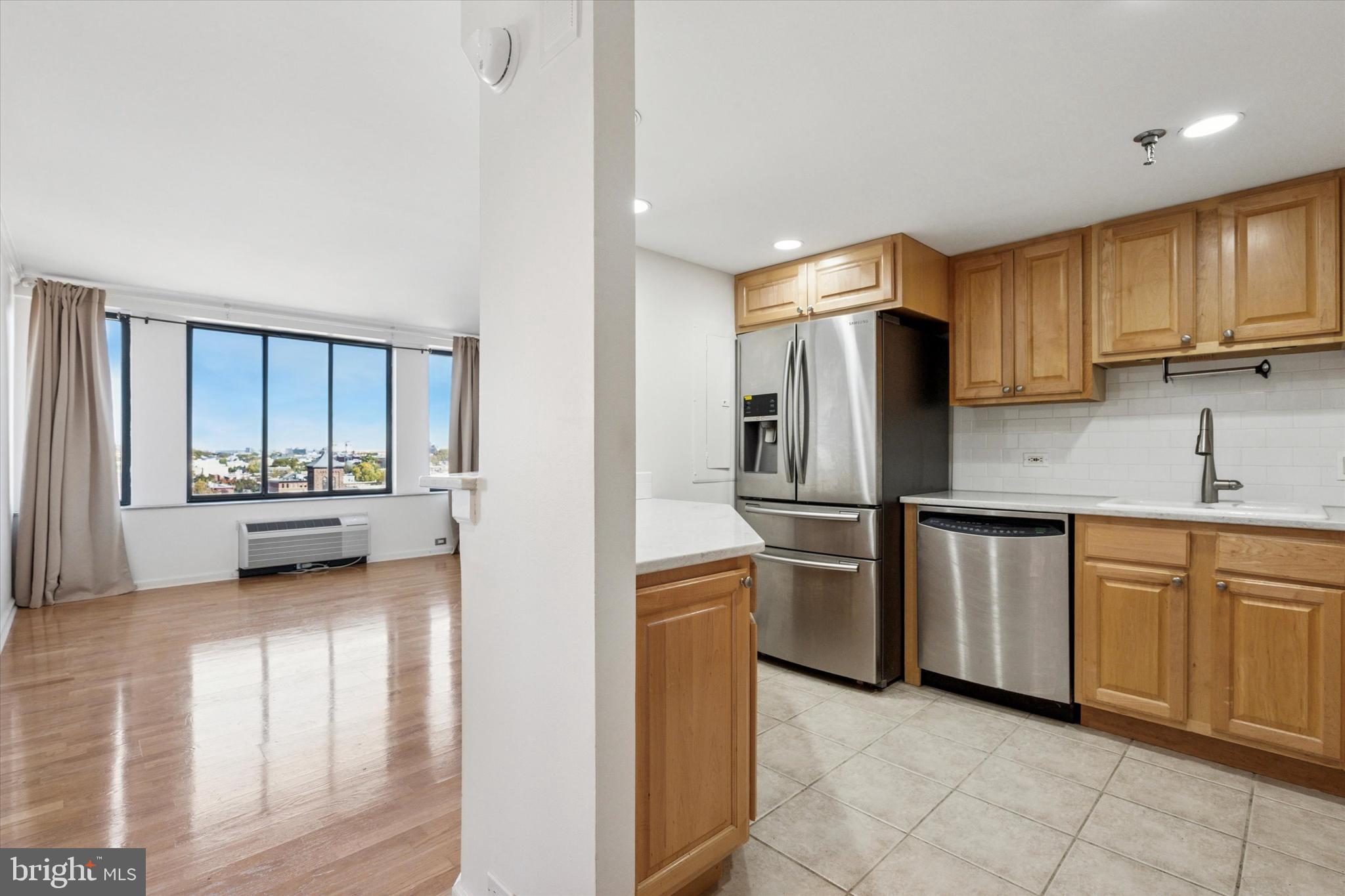 FAIRMOUNT - Residential