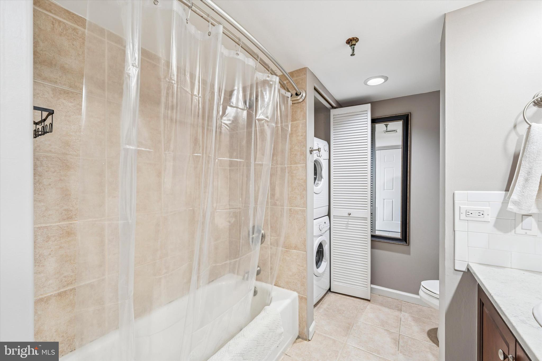 FAIRMOUNT - Residential