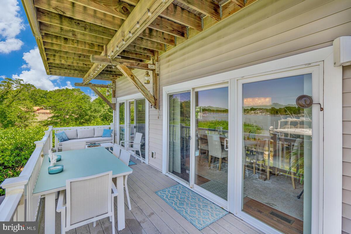 OYSTER HARBOR - Residential