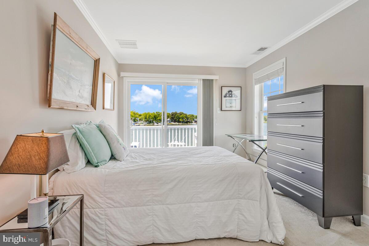 OYSTER HARBOR - Residential