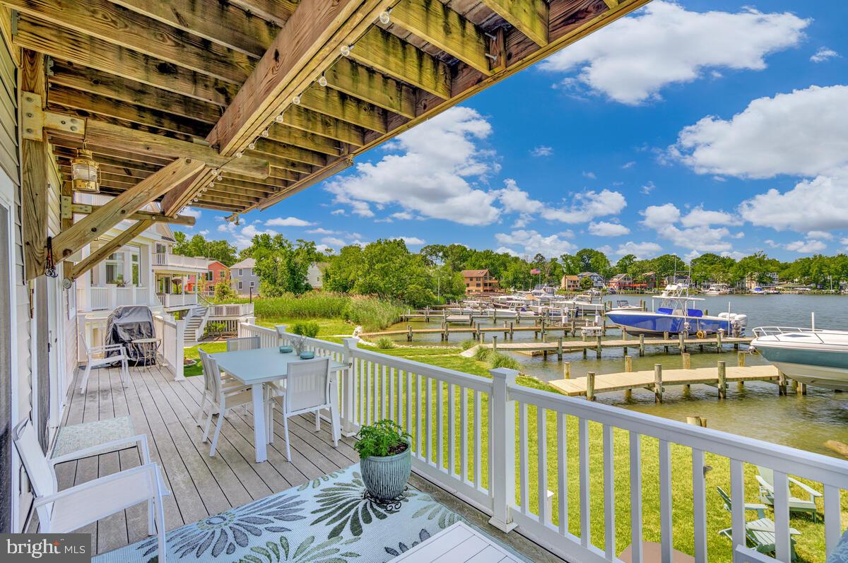 OYSTER HARBOR - Residential