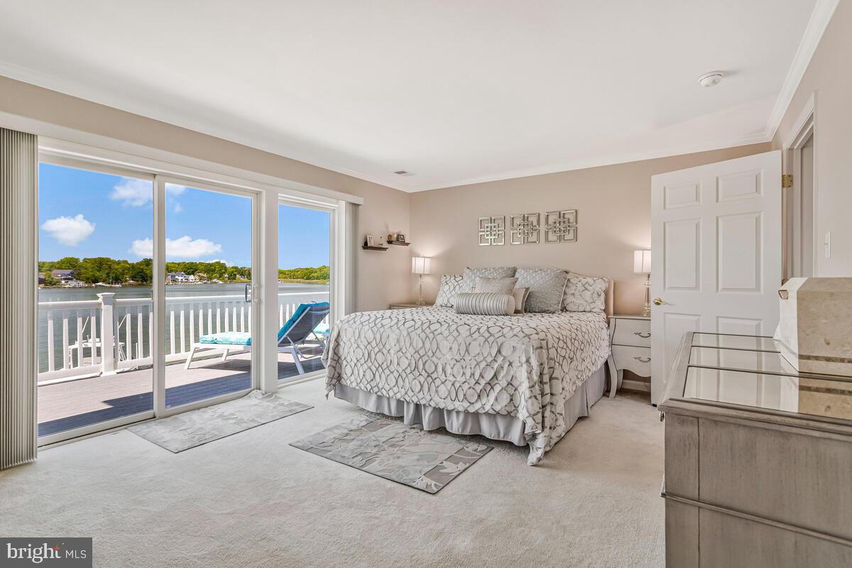 OYSTER HARBOR - Residential
