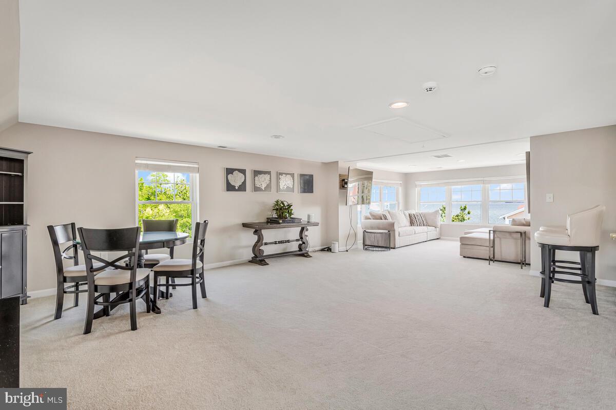OYSTER HARBOR - Residential