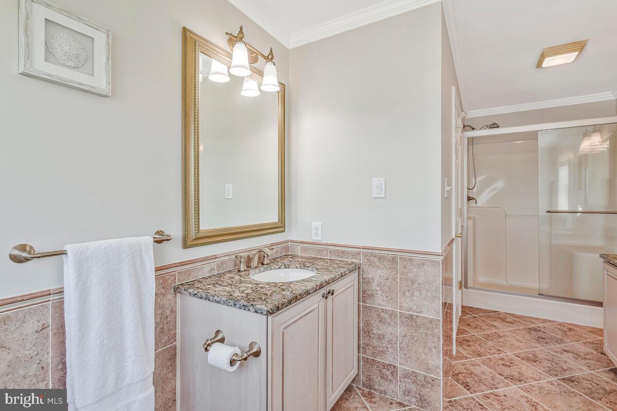 OYSTER HARBOR - Residential