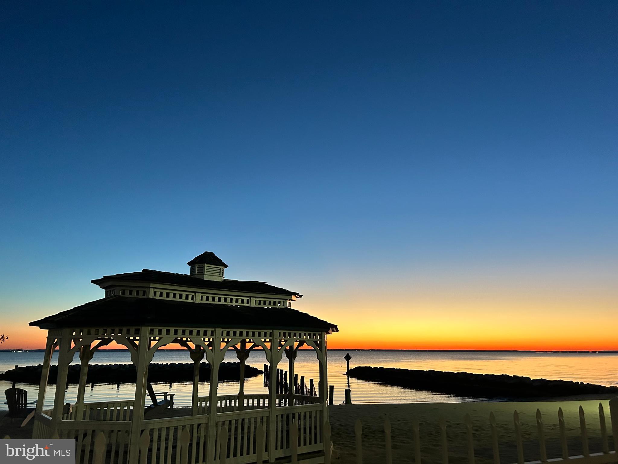 OYSTER HARBOR - Residential