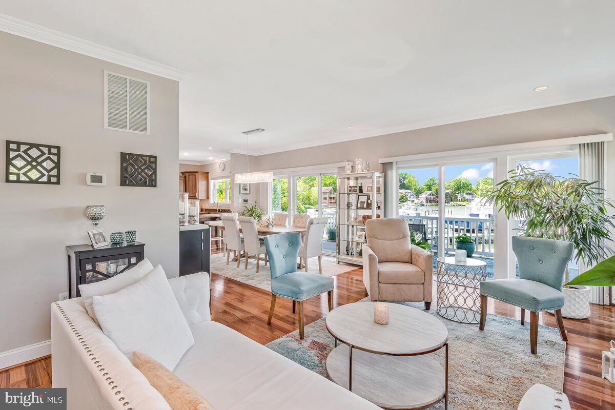 OYSTER HARBOR - Residential