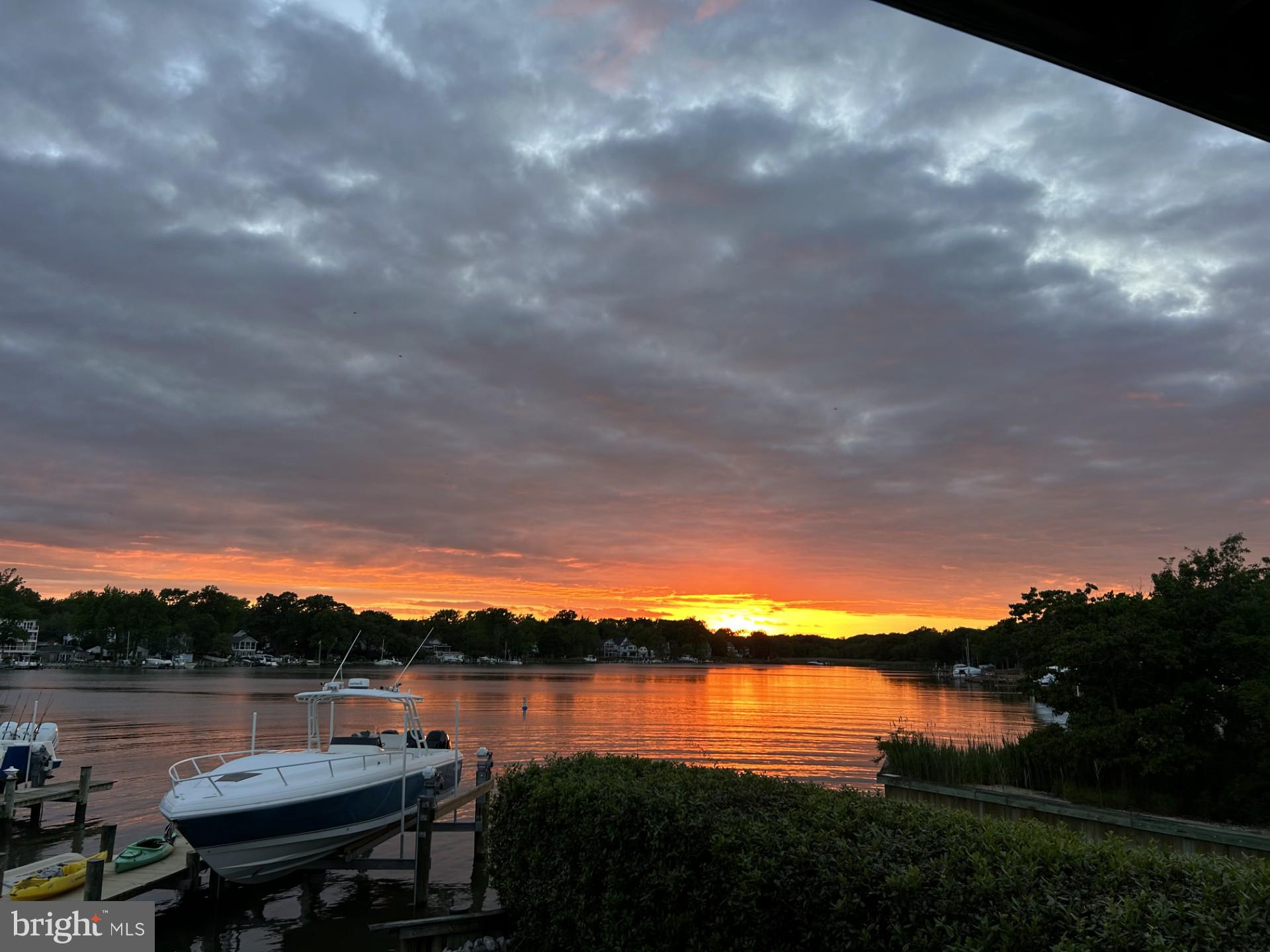 OYSTER HARBOR - Residential