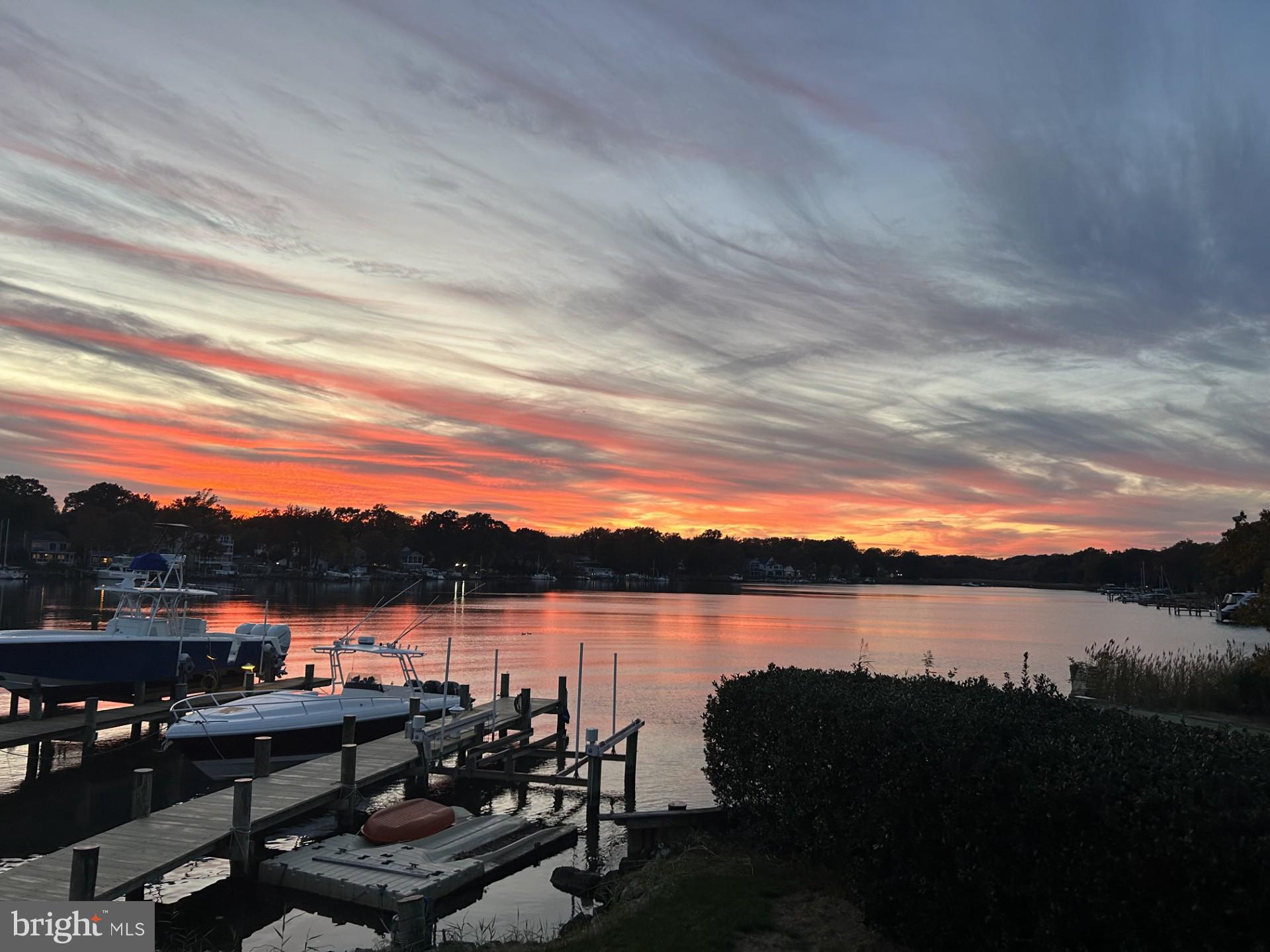 OYSTER HARBOR - Residential