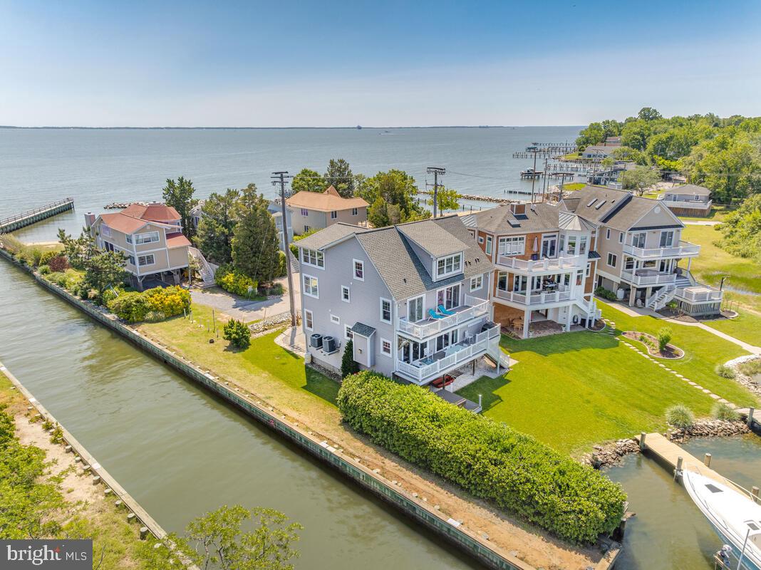 OYSTER HARBOR - Residential