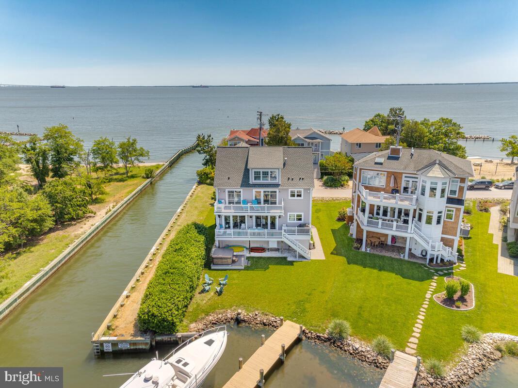 OYSTER HARBOR - Residential
