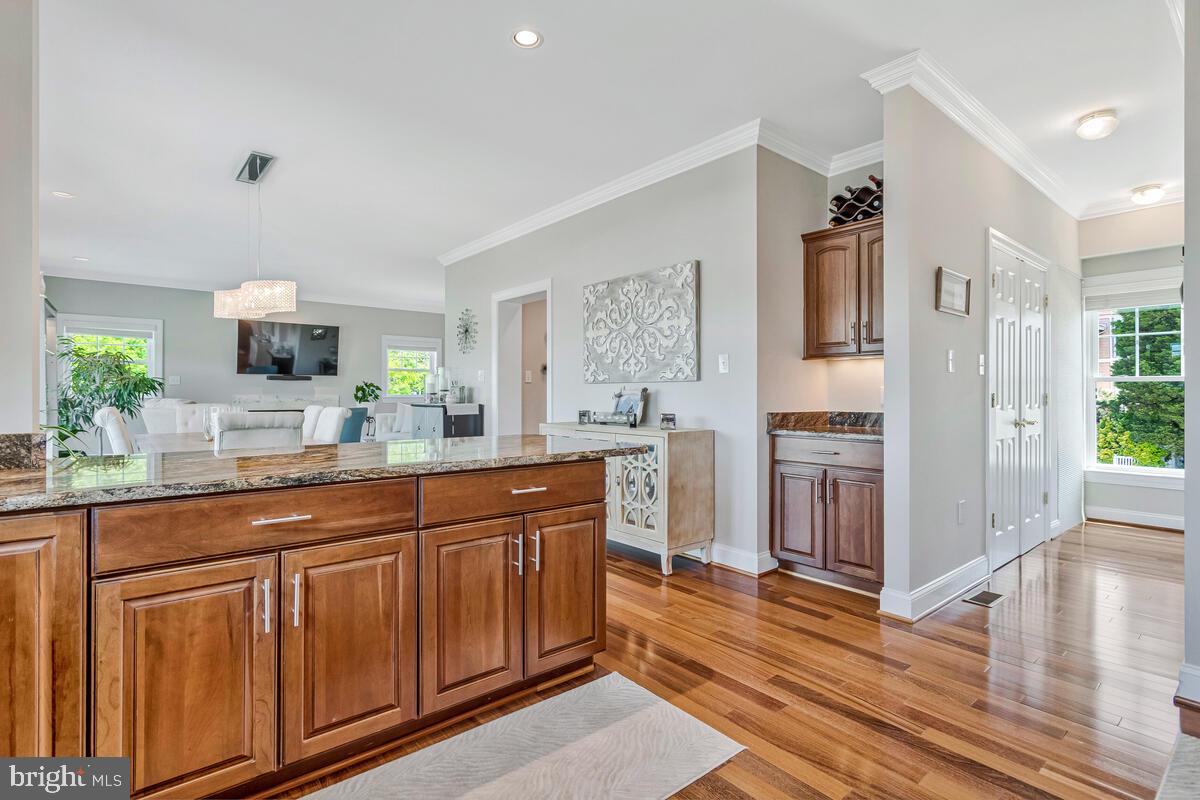 OYSTER HARBOR - Residential