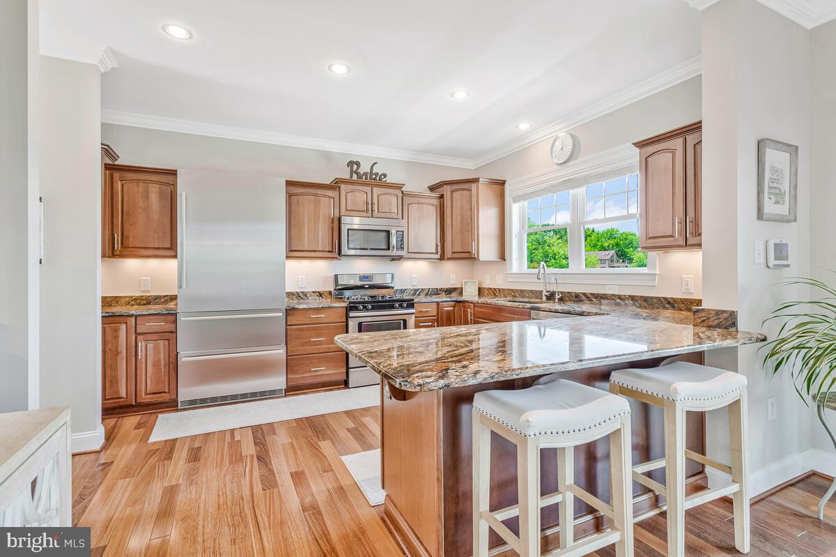 OYSTER HARBOR - Residential