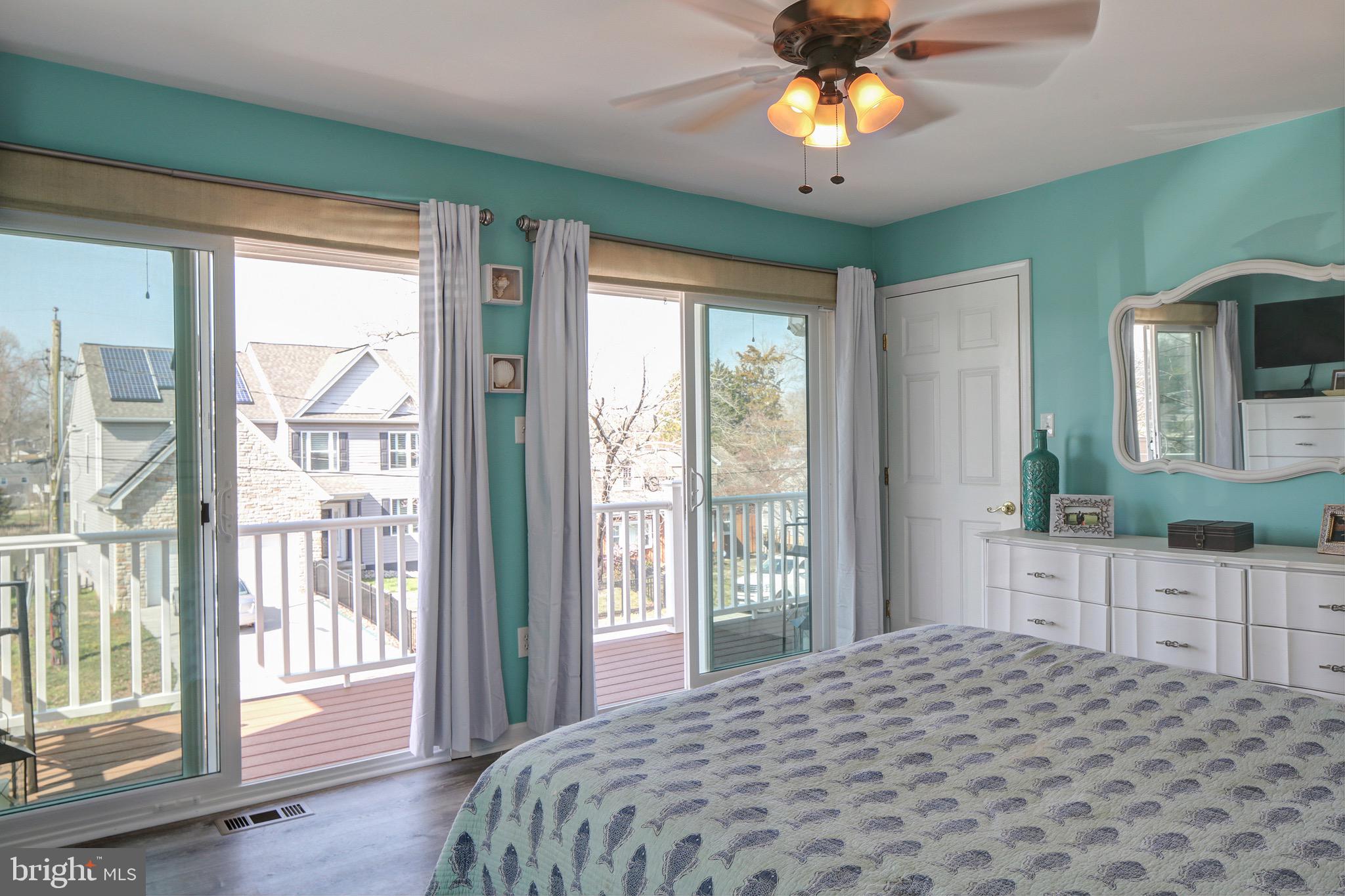 EDGEWATER - Residential