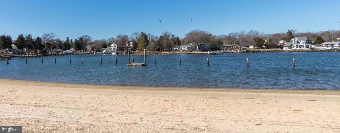 EDGEWATER - Residential