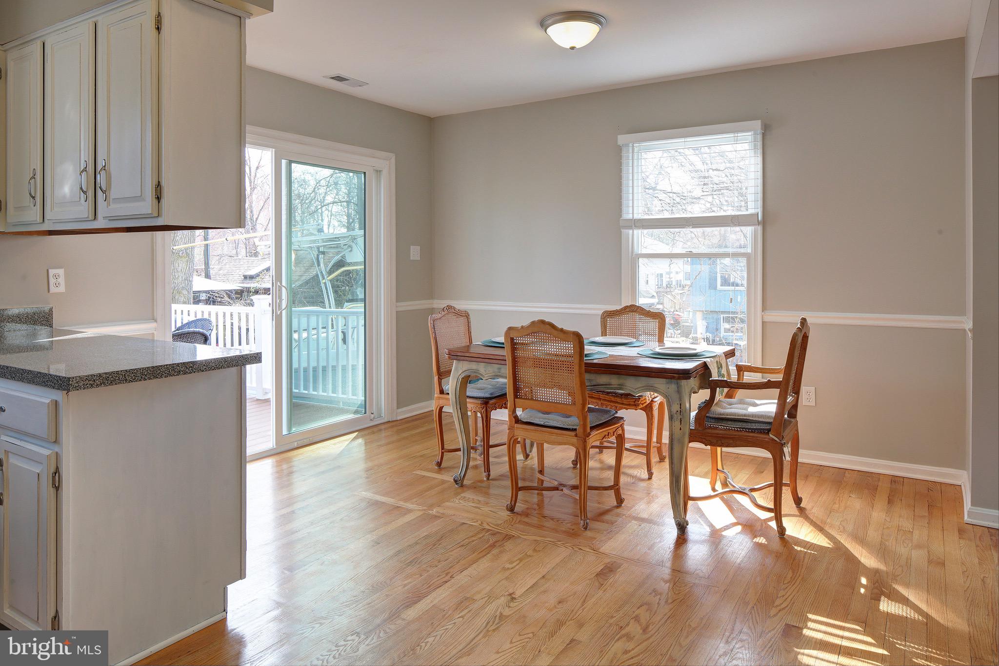 EDGEWATER - Residential