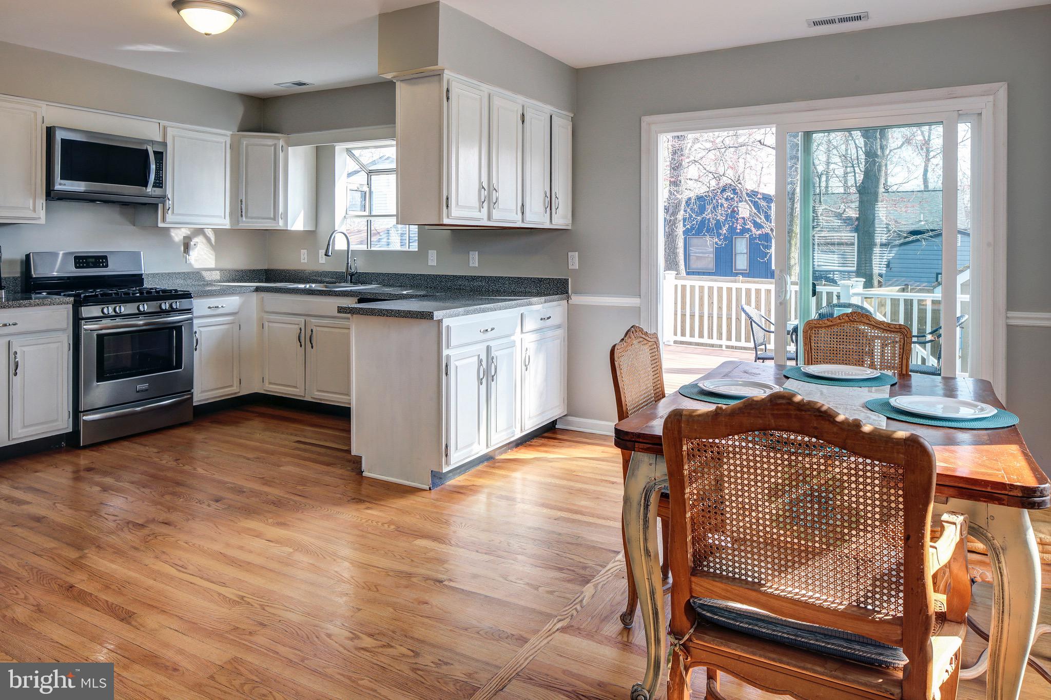 EDGEWATER - Residential