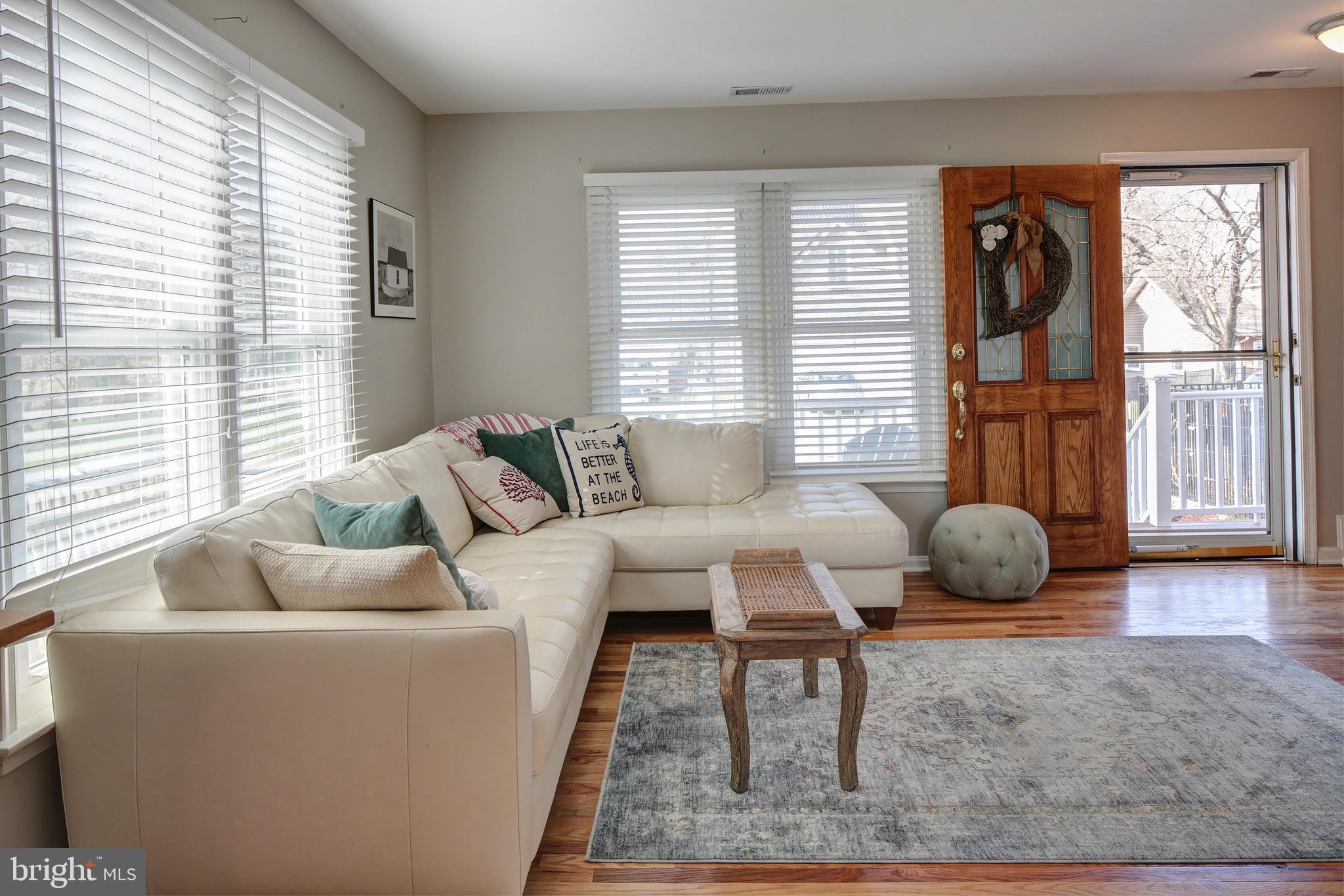 EDGEWATER - Residential