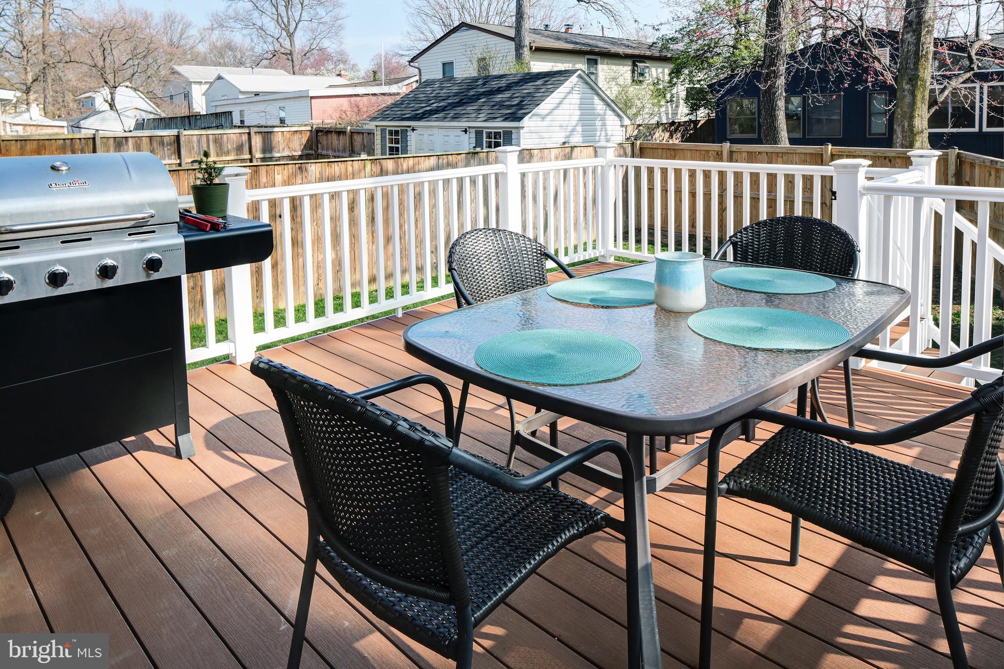 EDGEWATER - Residential