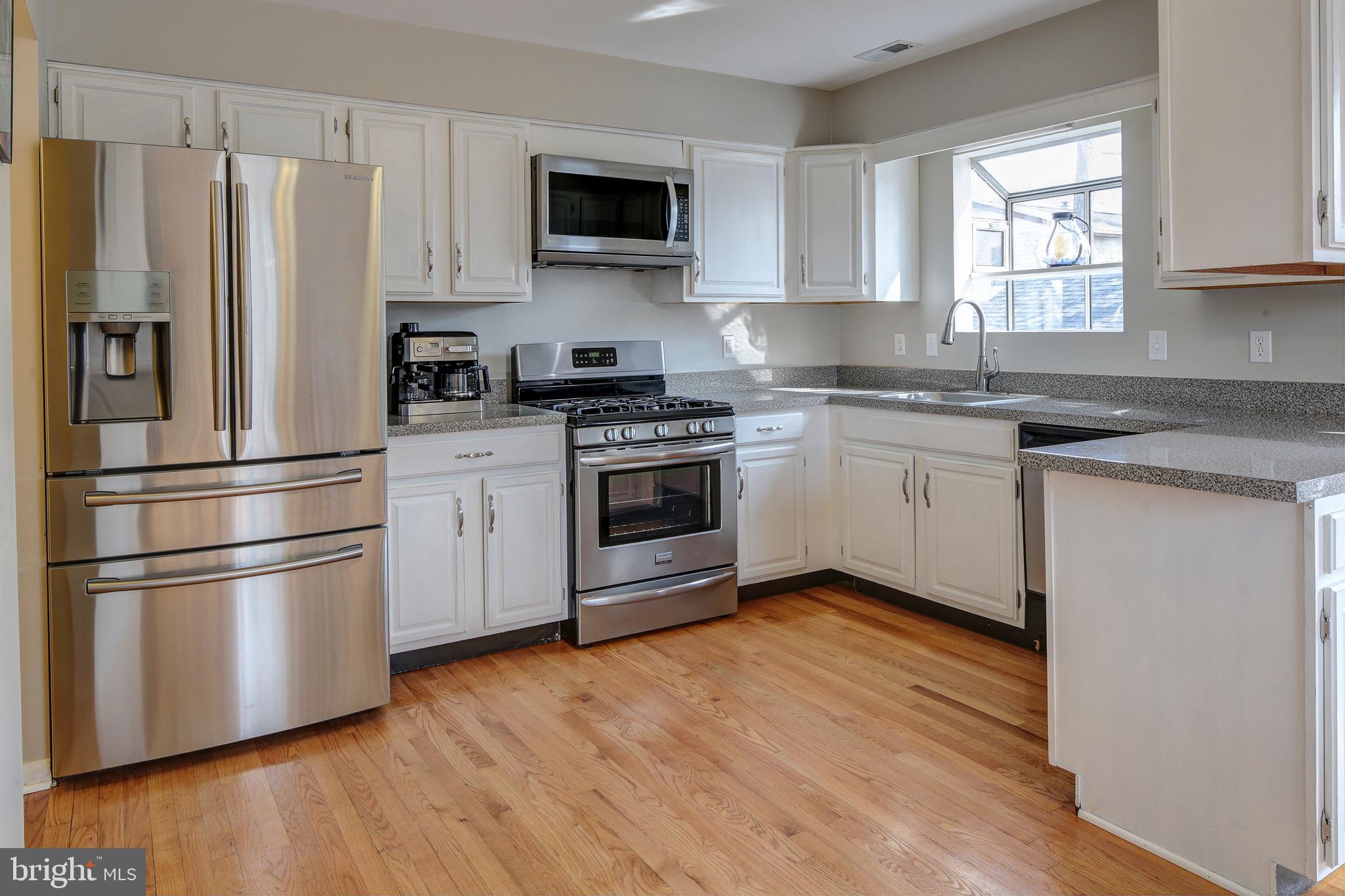 EDGEWATER - Residential