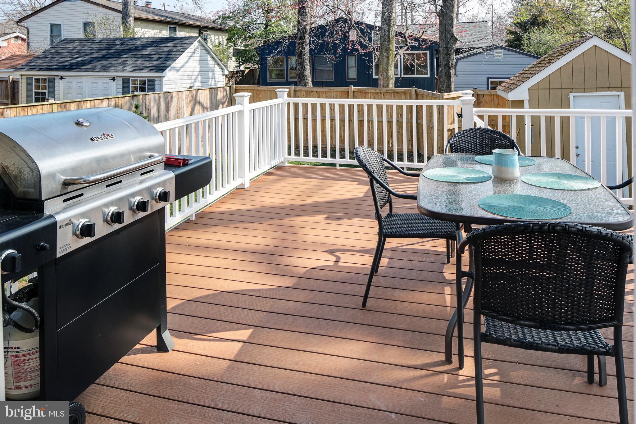 EDGEWATER - Residential