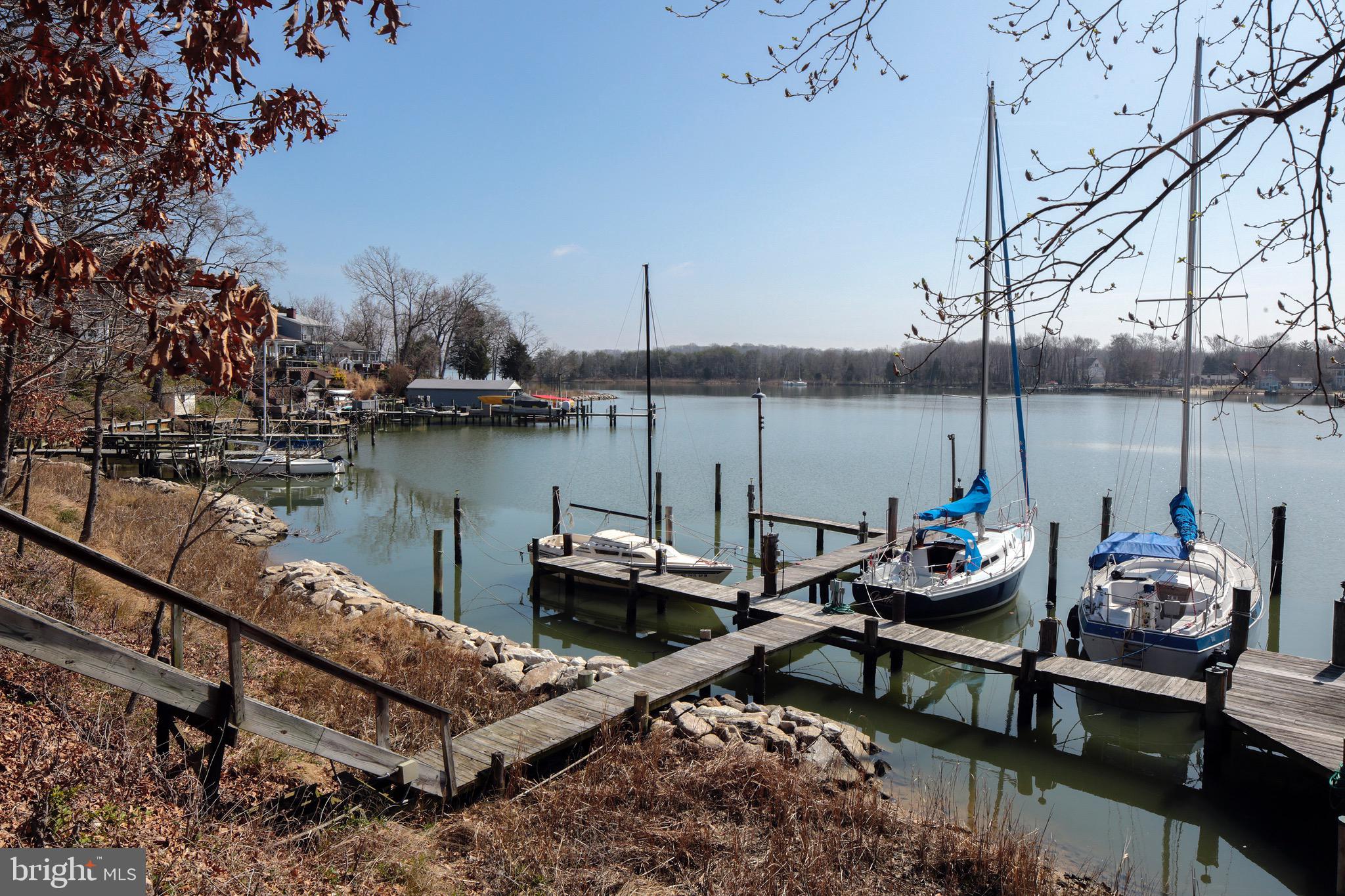 EDGEWATER - Residential