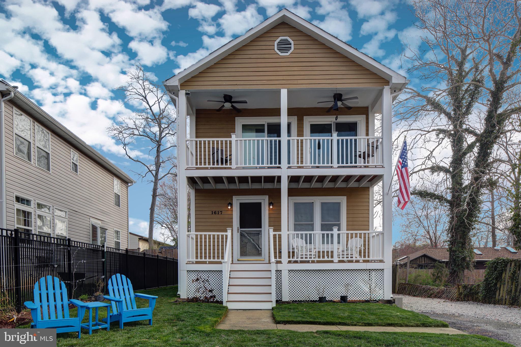 EDGEWATER - Residential