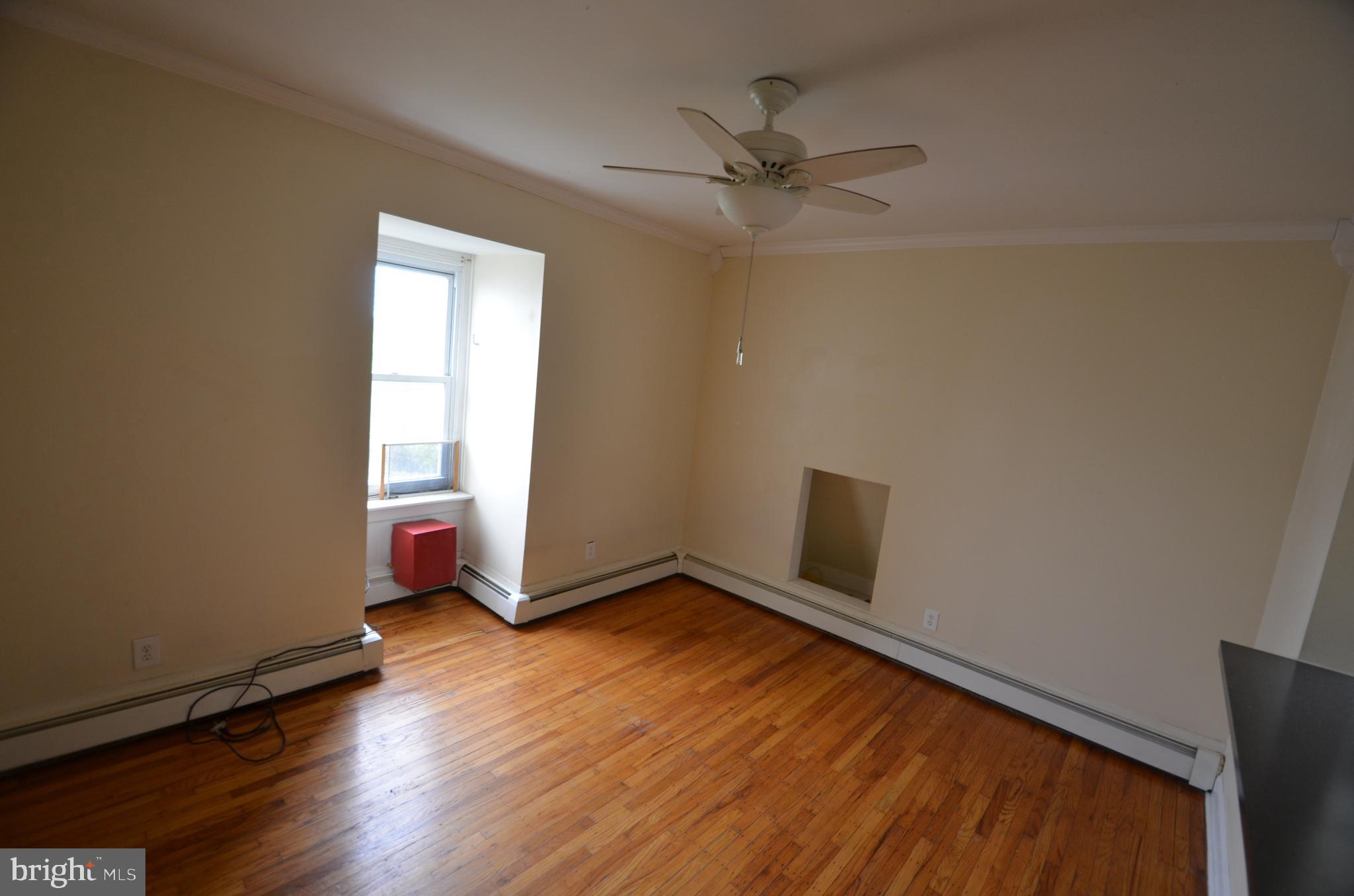 EAST FALLS - Residential Lease