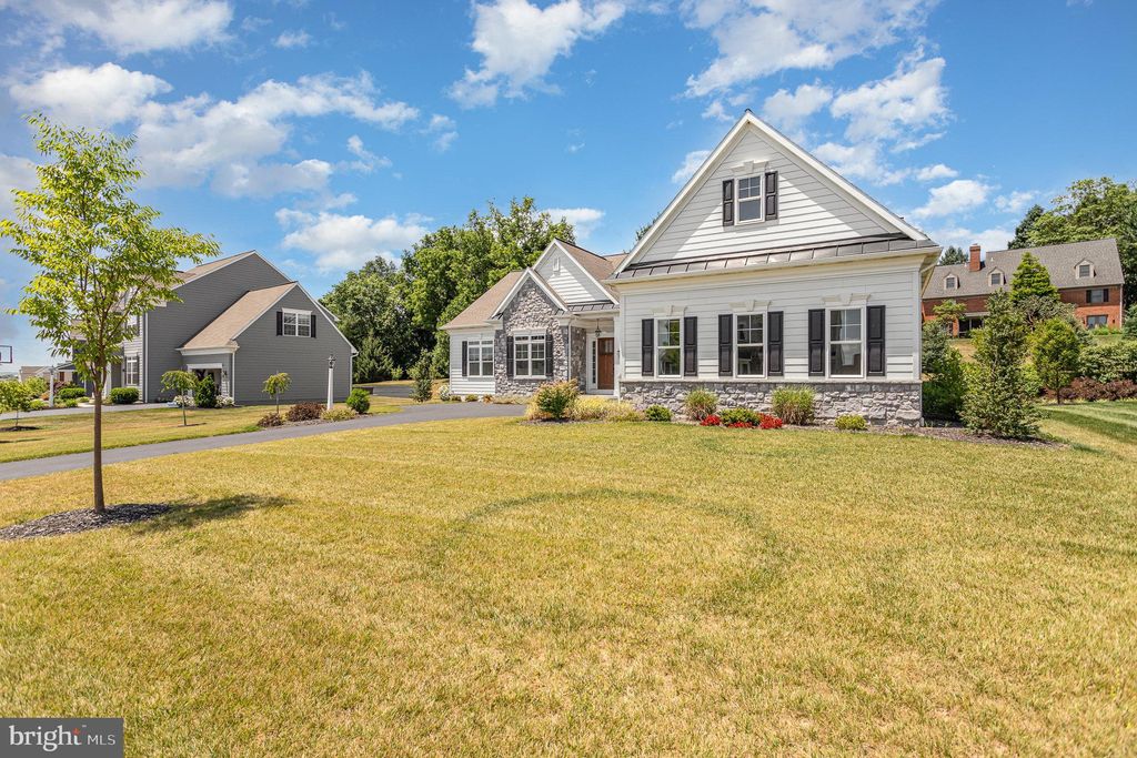 Photo of 1053 Lititz Bend Drive, Lititz, PA 17543 (MLS # PALA2053038)