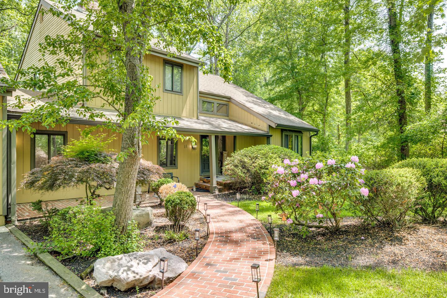 11 MISSISSIPPI TRAIL