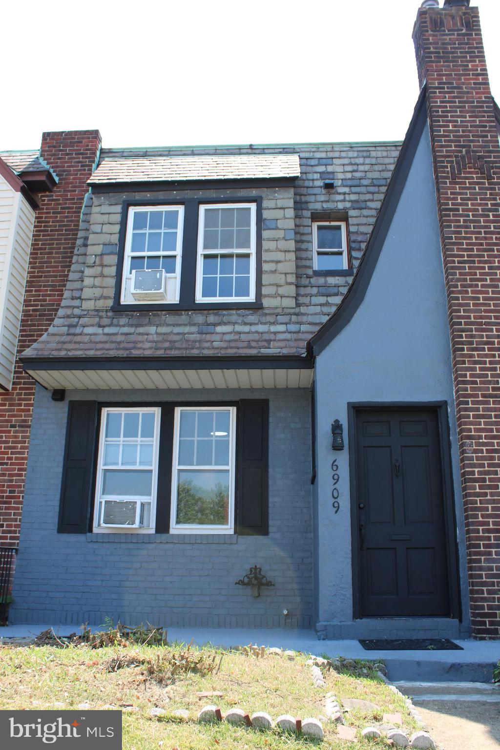Beautiful home in desired neighborhood. Hardwood floors in living room and second floor. Renovated kitchen with granite countertops, new white cabinets and stainless steel appliances. Rear sun room , patio and parking pad.
Second floor offers 3 bedrooms and a full bath.
Basement with 3rd bedroom, new full bath and an extra room for office or storage. Laundry area with new washer and dryer. Convenient location close to shops, restaurants and transportation.