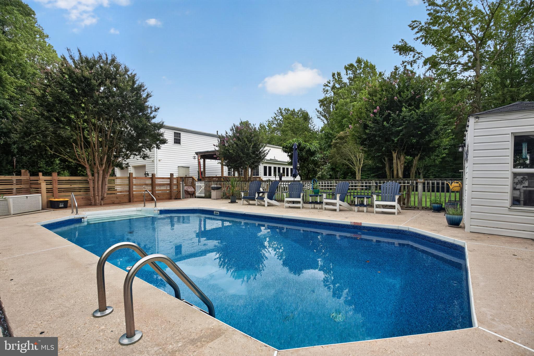 27075 WIDOW LANE