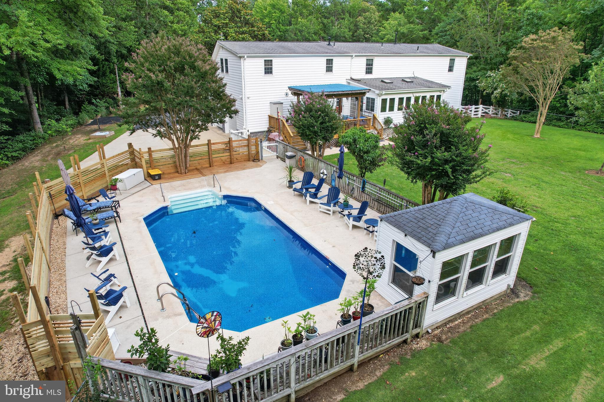 27075 WIDOW LANE