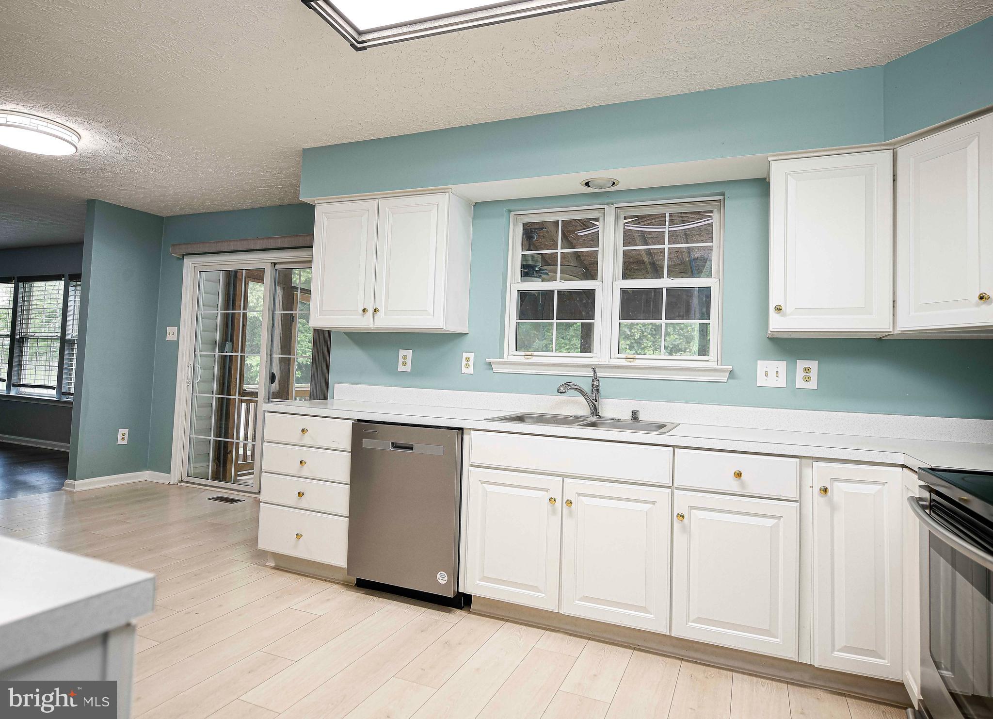 1208 HARFORD TOWN DRIVE