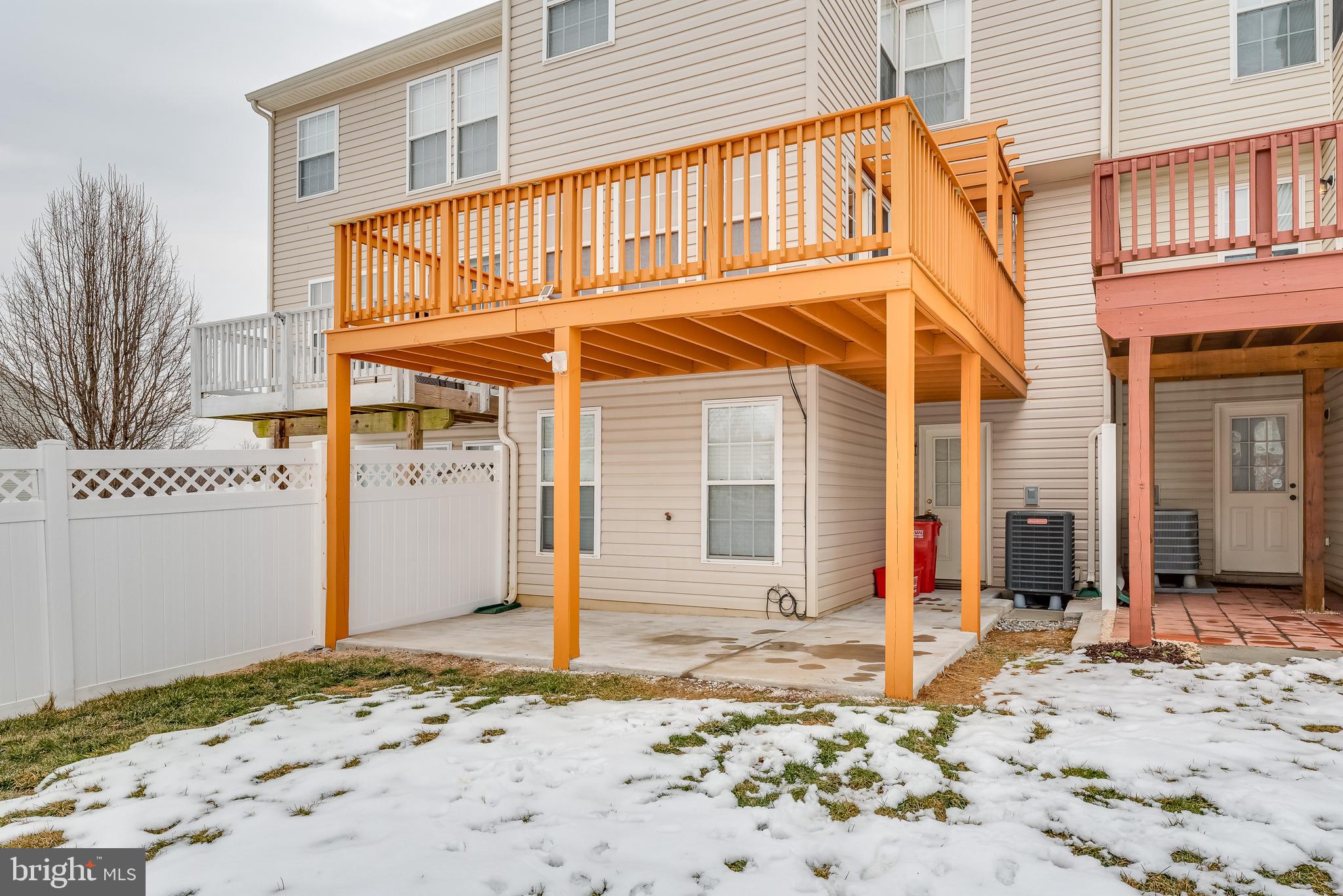 LAKELAND PLACE - Residential