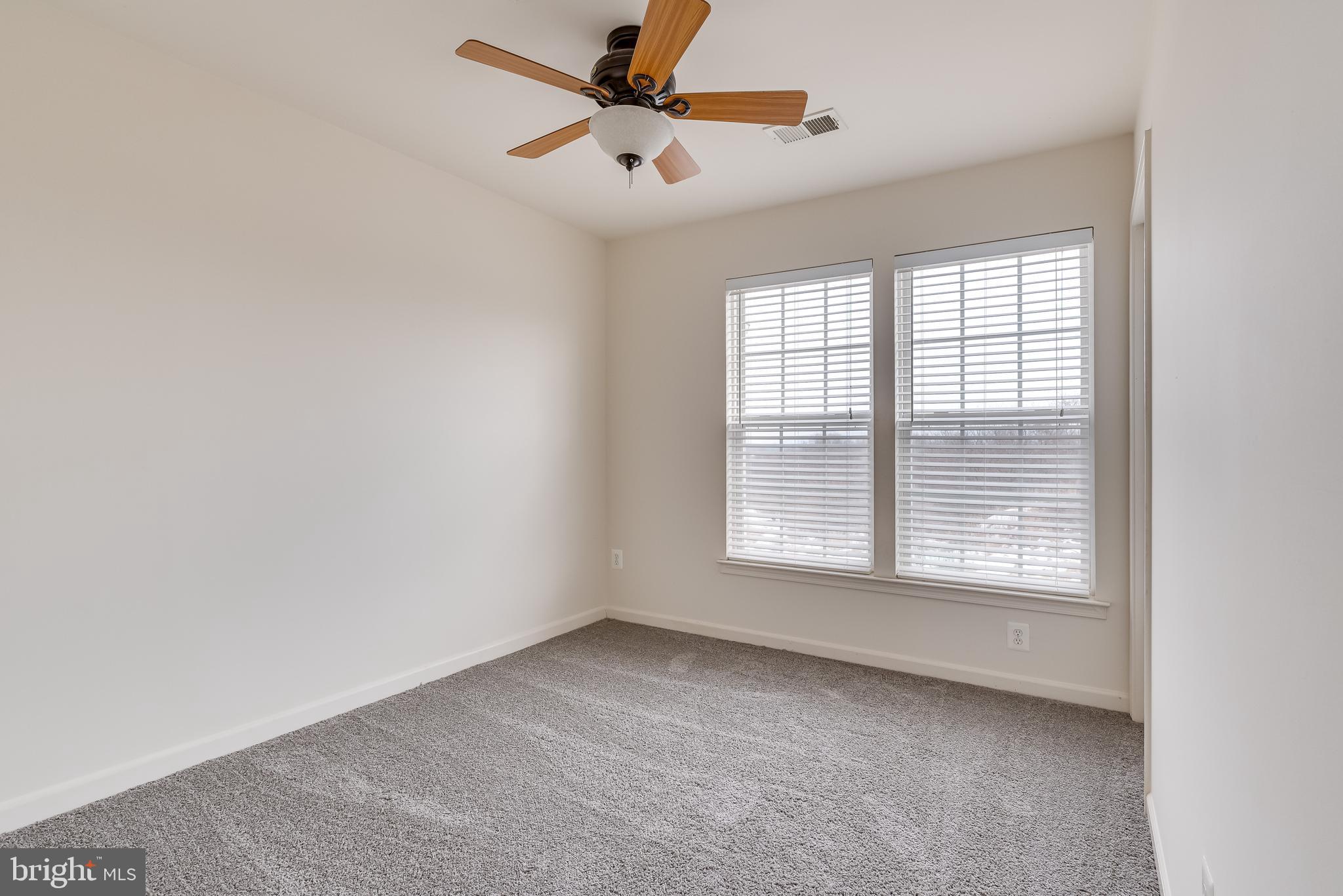 LAKELAND PLACE - Residential