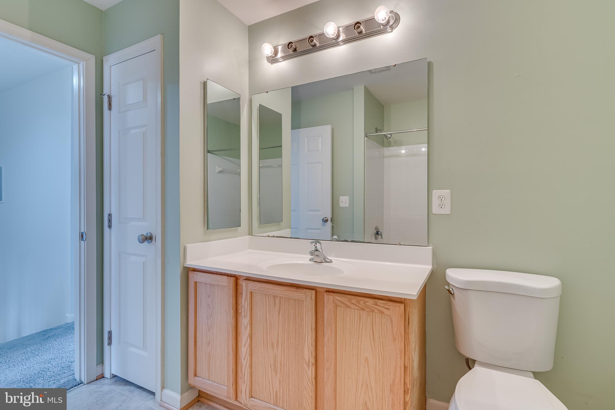 LAKELAND PLACE - Residential