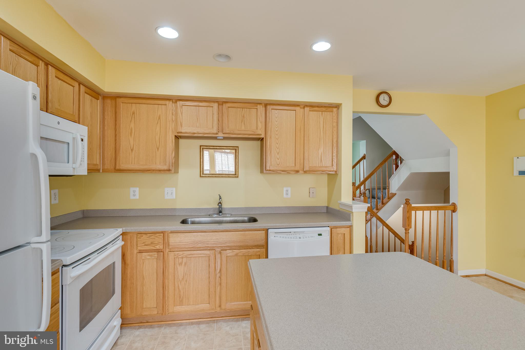 LAKELAND PLACE - Residential