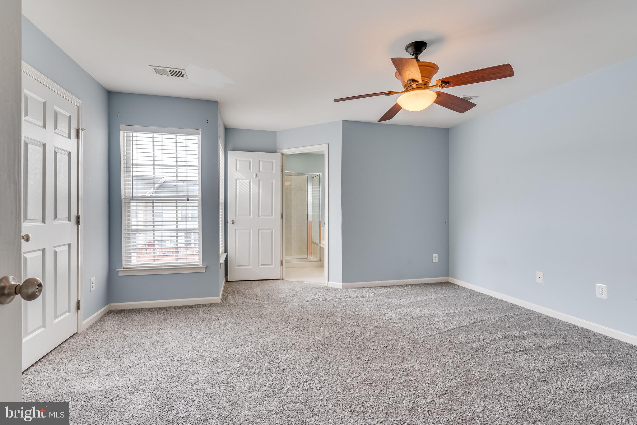 LAKELAND PLACE - Residential