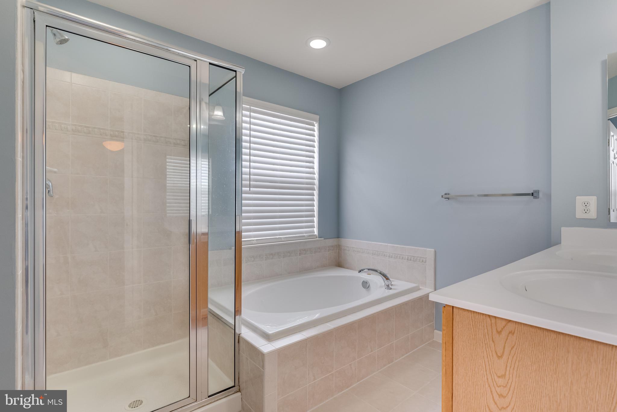 LAKELAND PLACE - Residential