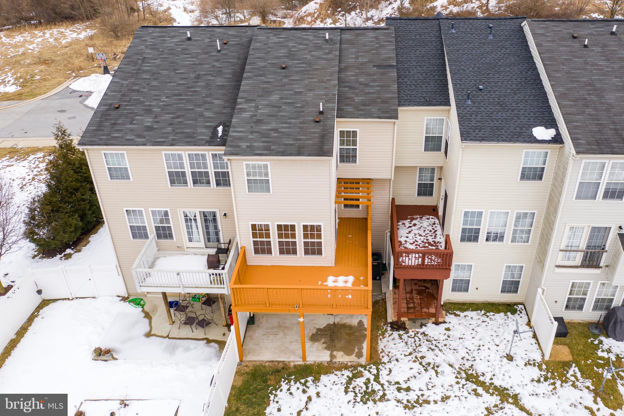 LAKELAND PLACE - Residential