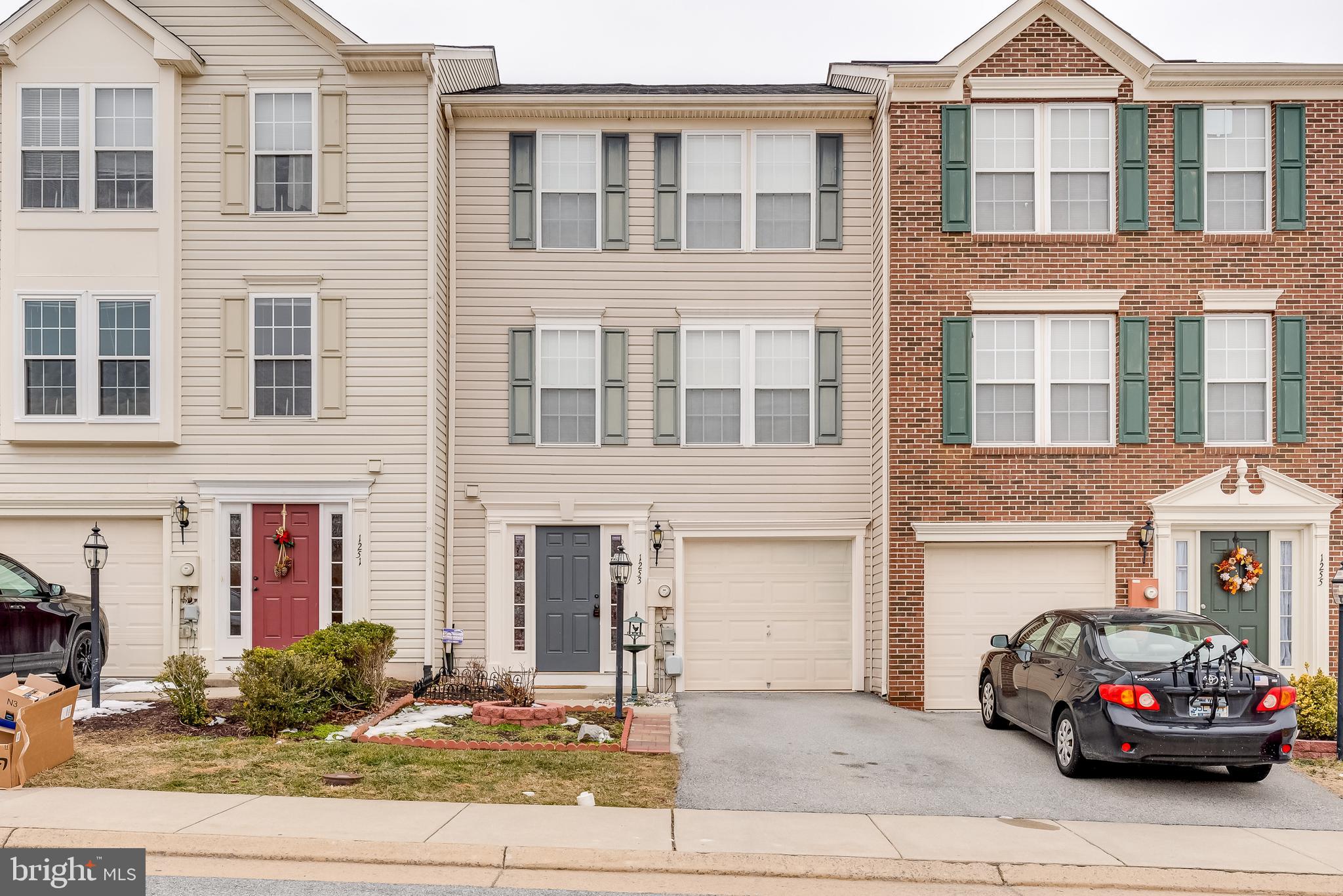 LAKELAND PLACE - Residential