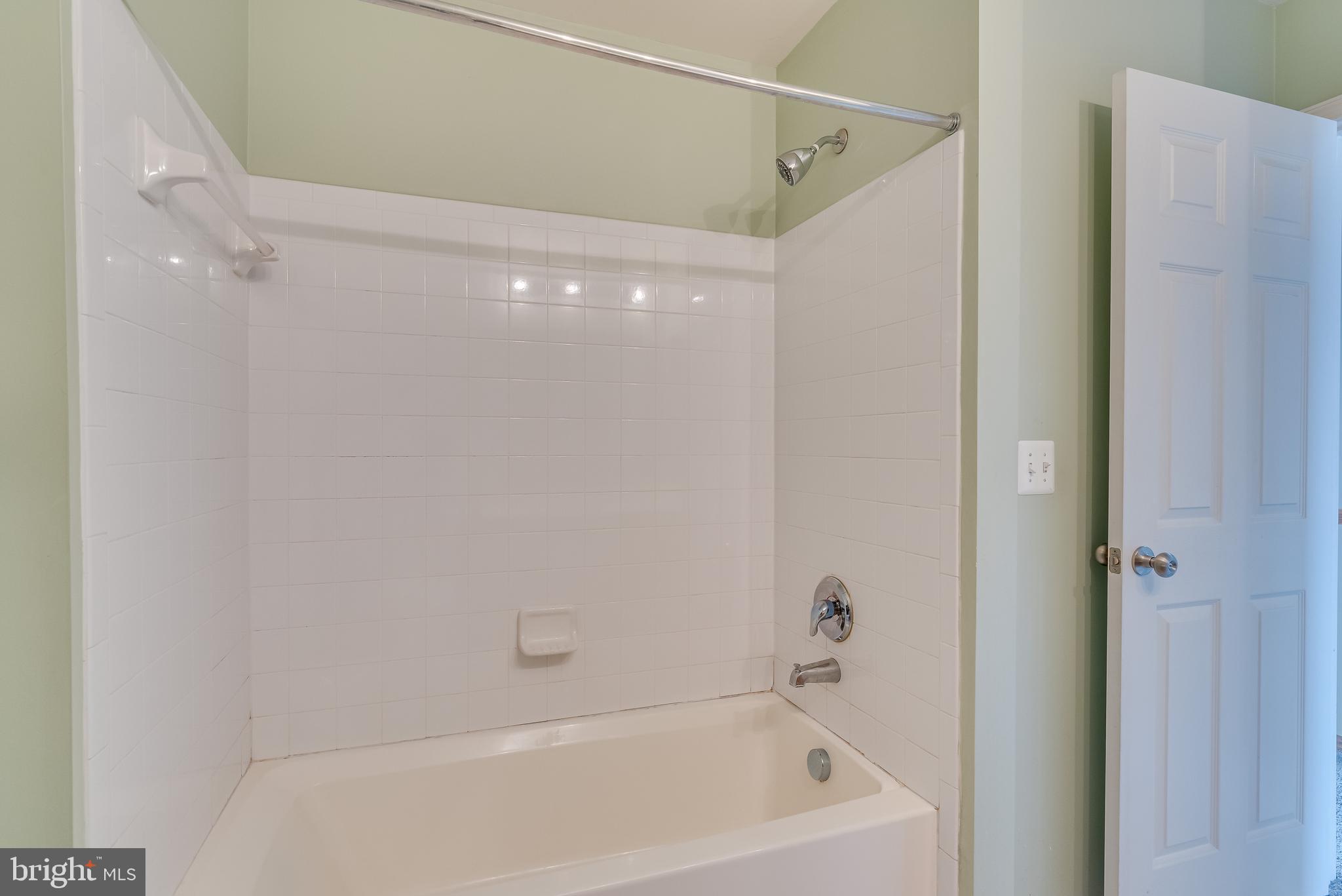 LAKELAND PLACE - Residential