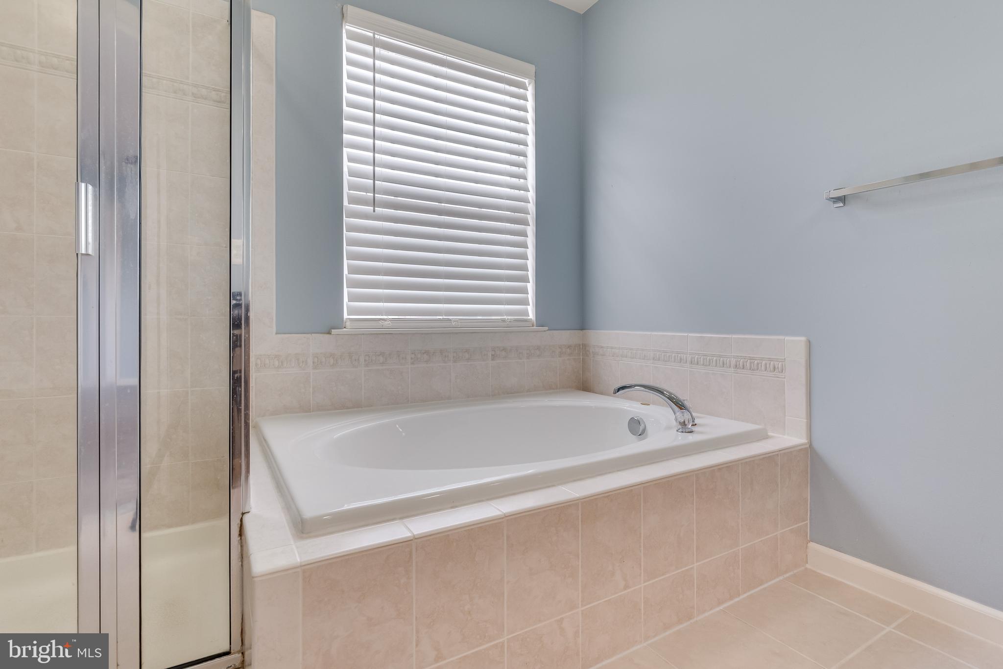 LAKELAND PLACE - Residential