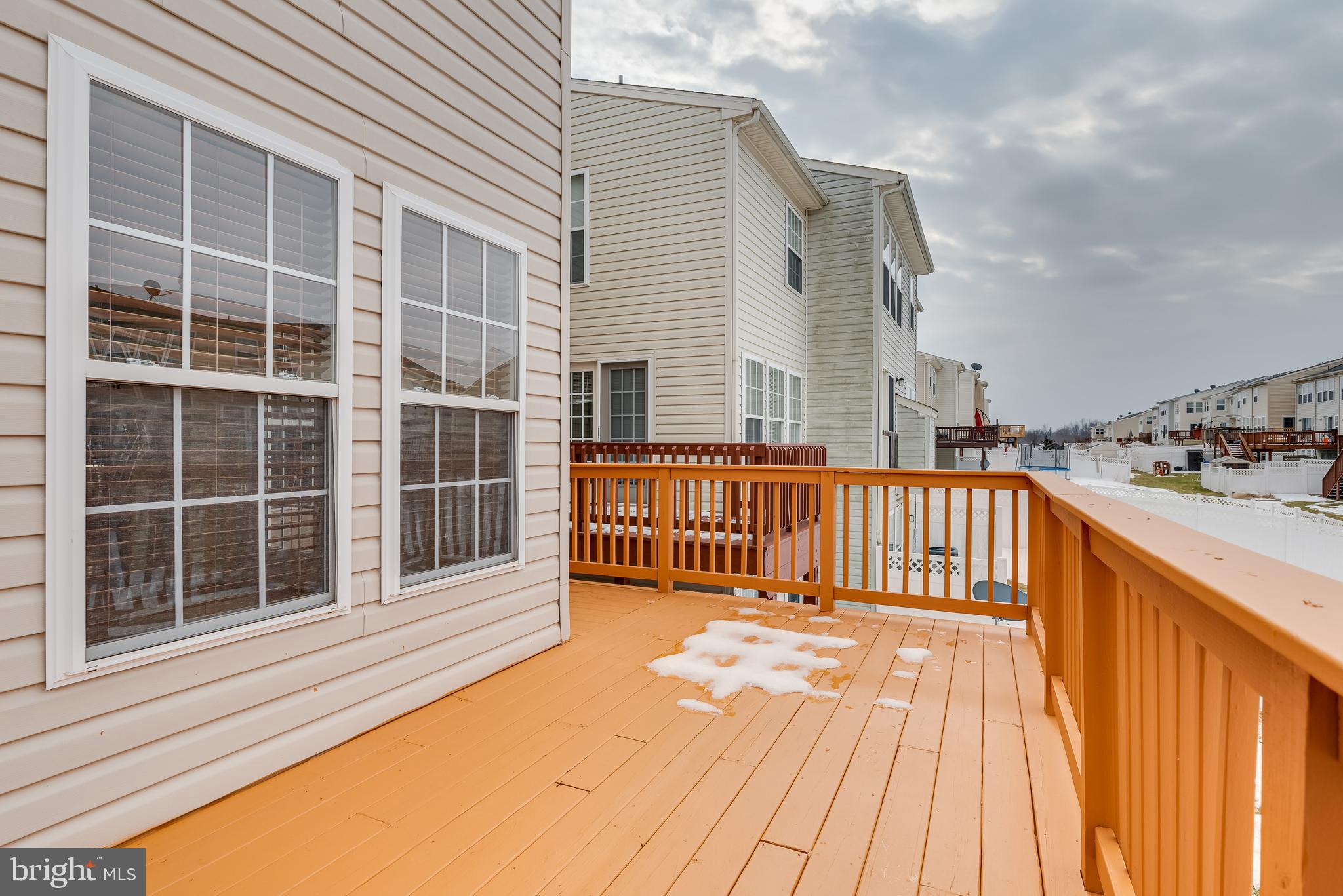 LAKELAND PLACE - Residential