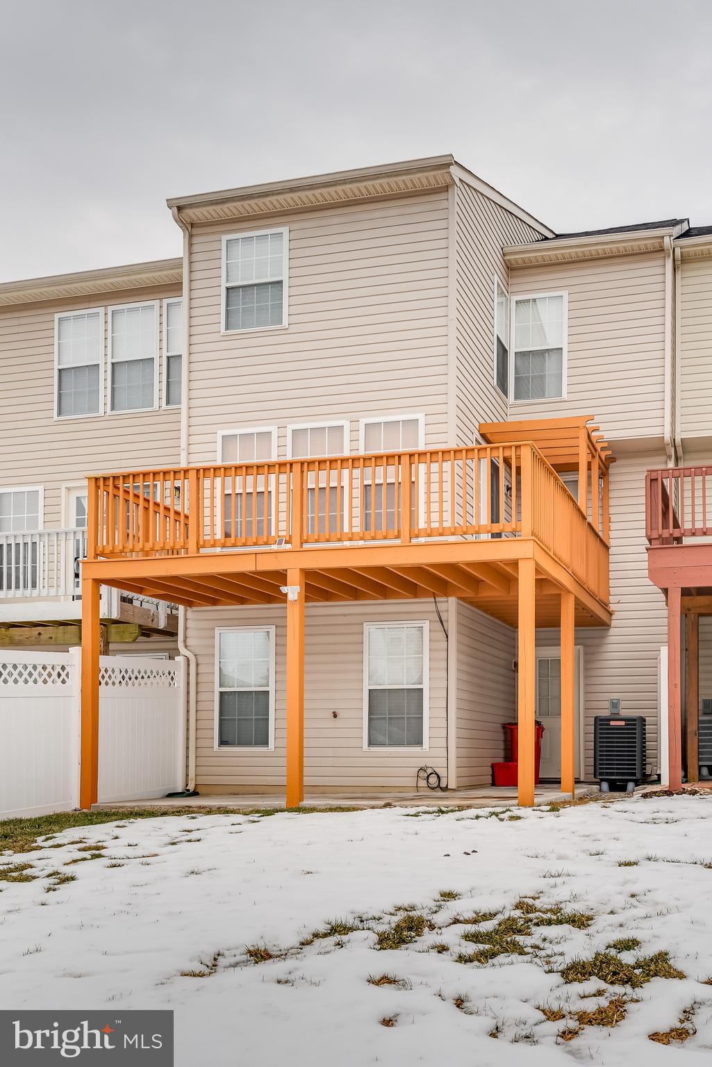 LAKELAND PLACE - Residential